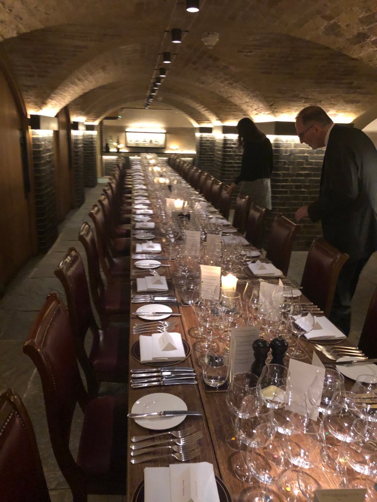 06E37D0C-50C8-4F9E-A7B6-99D8BF93C161